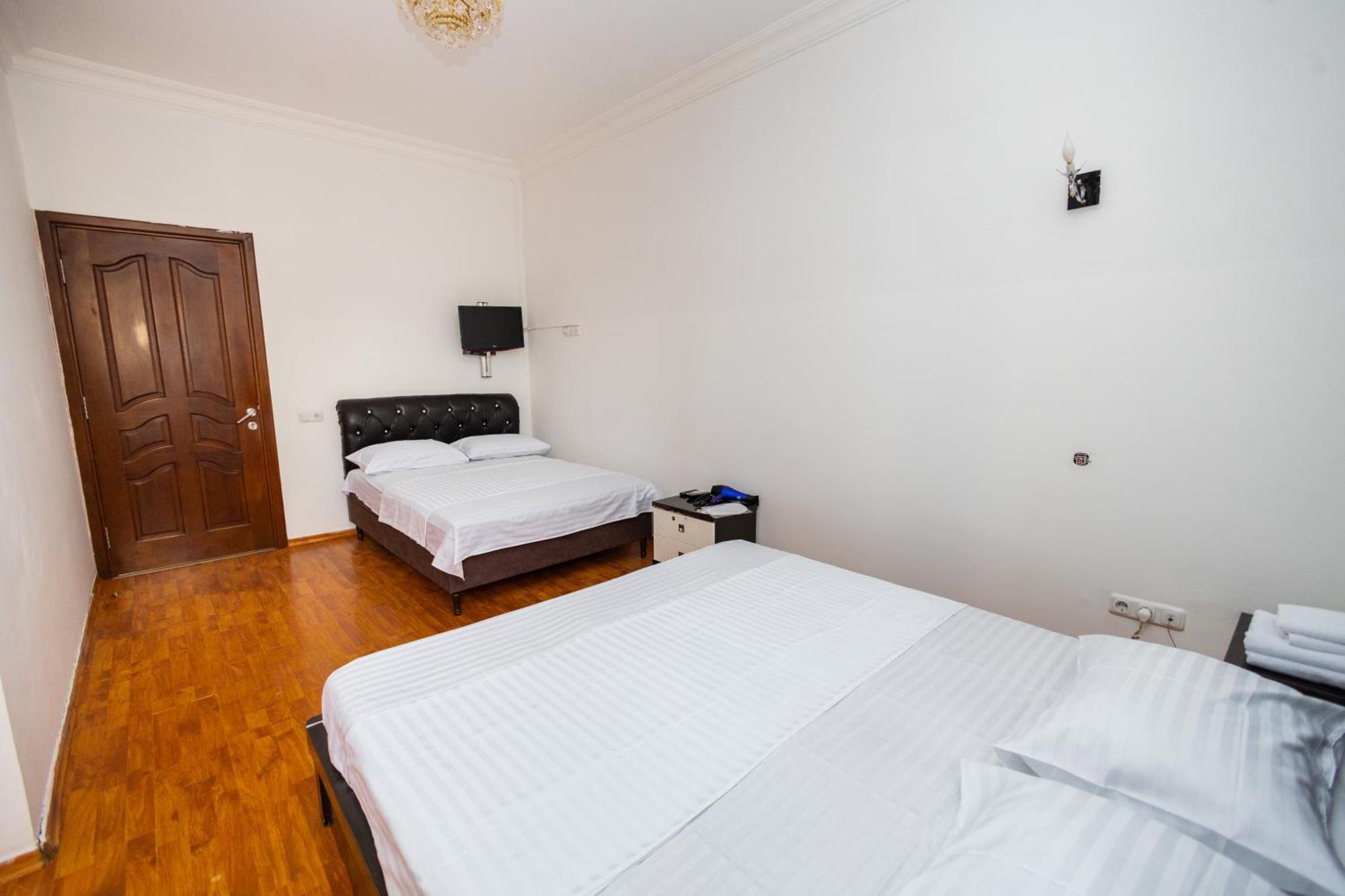 Yan Hotel Erivan Dış mekan fotoğraf