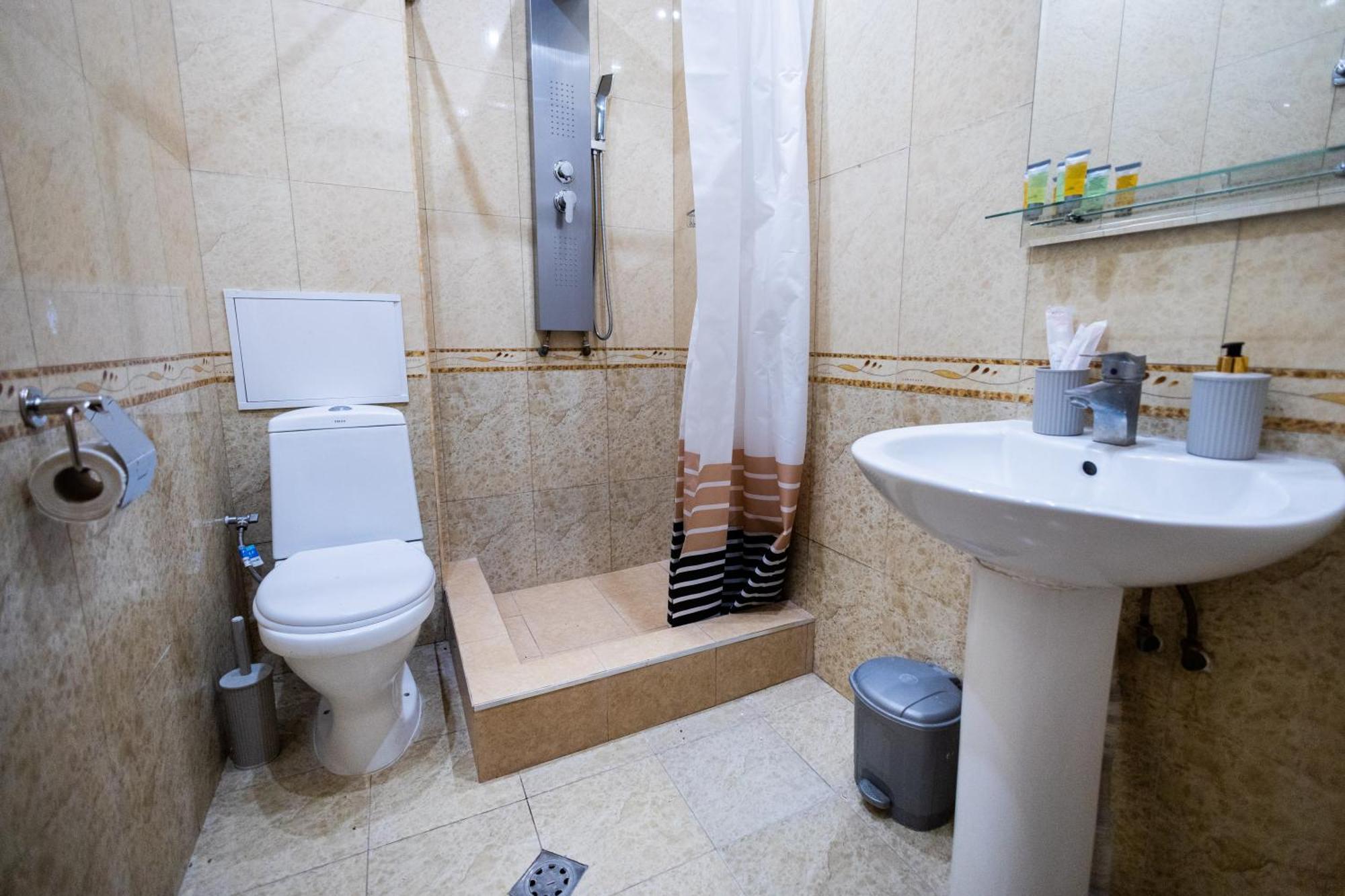 Yan Hotel Erivan Dış mekan fotoğraf