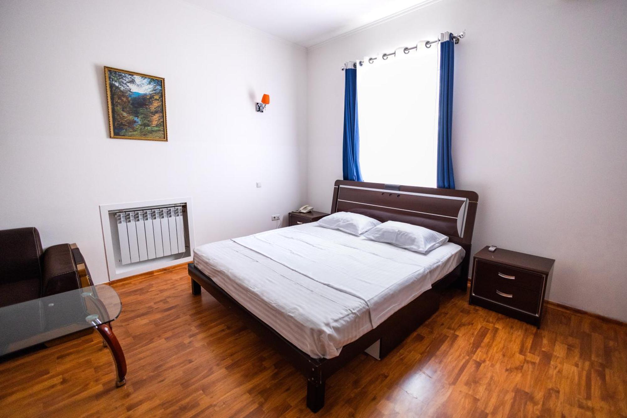 Yan Hotel Erivan Dış mekan fotoğraf