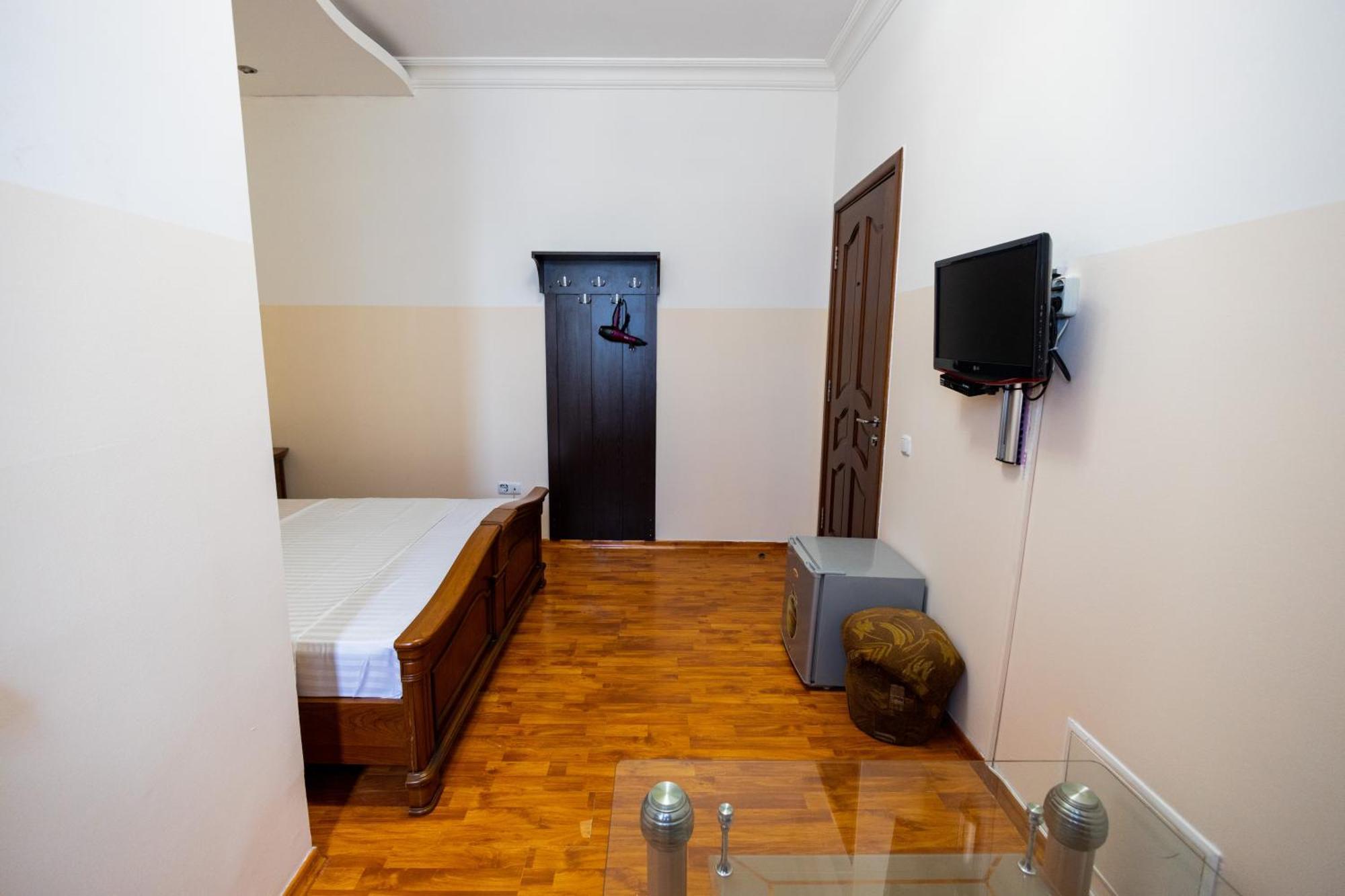 Yan Hotel Erivan Dış mekan fotoğraf
